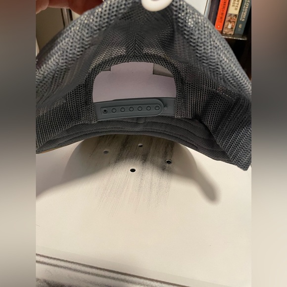 Columbia SnapBack Brown With Blue Mesh Unisex Hat With Patch. NWT - Picture 4 of 7